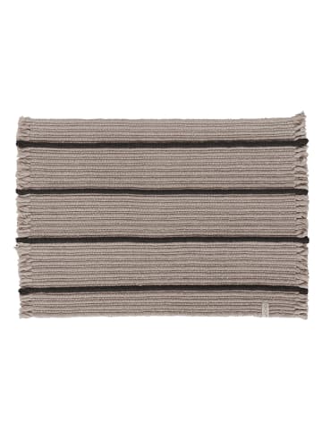 OYOY living design Wycieraczka "Putki" w kolorze kremowo-czarnym - dł. 52 x 76 cm