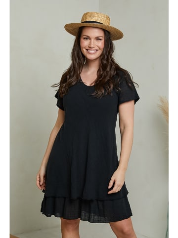 Curvy Lady Kleid in Schwarz