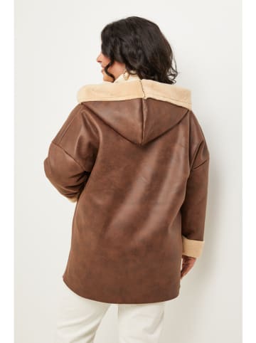 Curvy Lady Tusssenjas bruin