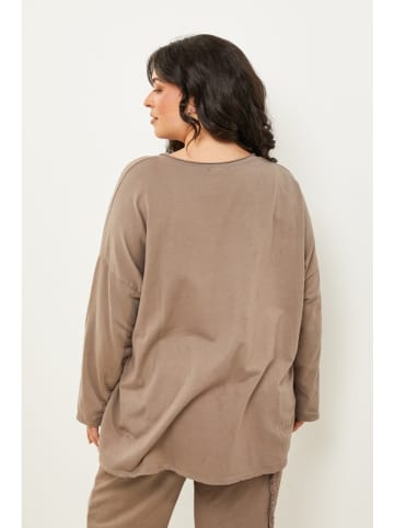 Curvy Lady Longsleeve beige