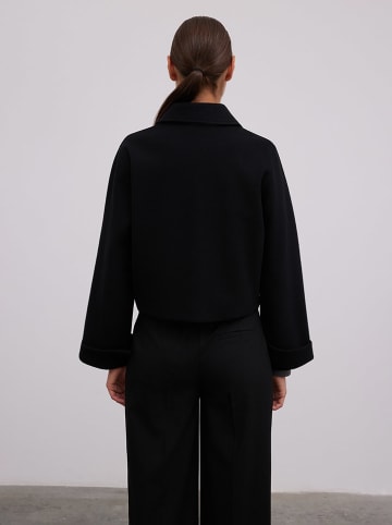 BGN Kurtka przejściowa w kolorze czarnym