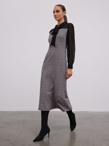 BGN Kleid in Schwarz/ Grau