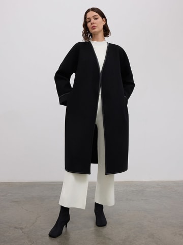 BGN Płaszcz przejściowy w kolorze czarnym