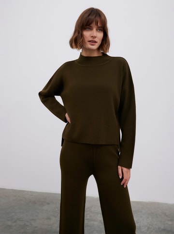 BGN Sweter w kolorze khaki