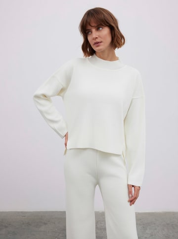 BGN Pullover in Creme