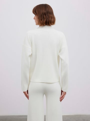 BGN Pullover in Creme