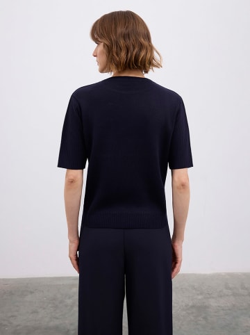 BGN Sweter w kolorze granatowym