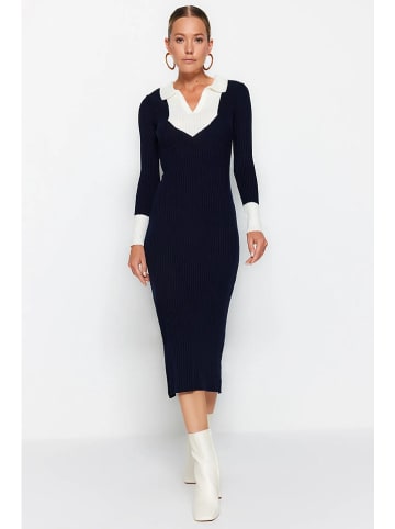trendyol Strickkleid in Schwarz/ Weiß