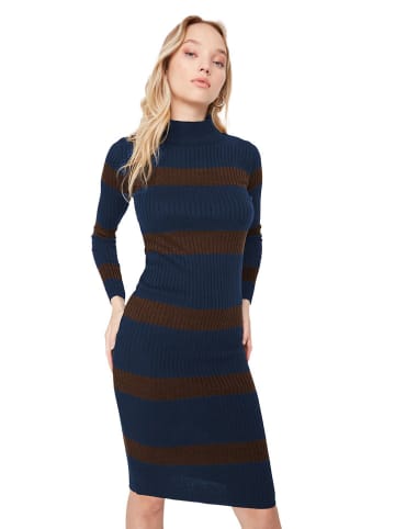 trendyol Gebreide jurk donkerblauw/bruin
