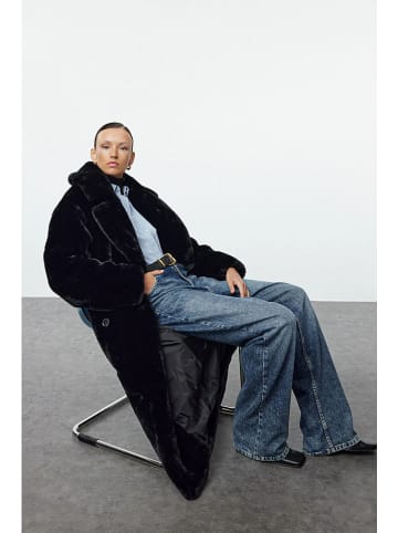 trendyol Teddymantel zwart