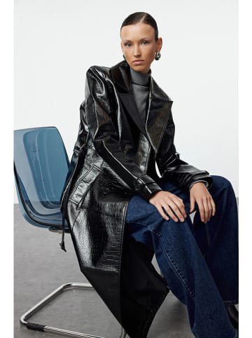 trendyol Trenchcoat in Schwarz