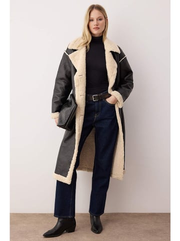 trendyol Płaszcz w kolorze czarnym ze skóry syntetycznej