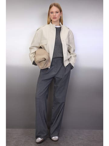 trendyol Kunstlederjacke in Creme