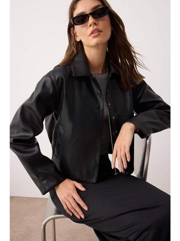 trendyol Kurtka w kolorze czarnym ze skóry syntetycznej