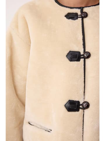 trendyol Teddyjacke in Beige