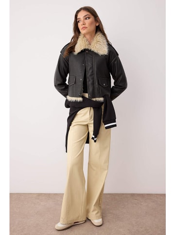 trendyol Hemdjacke in Schwarz/ Beige