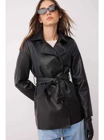 trendyol Kunstlederjacke in Shwarz