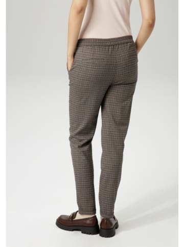 Aniston Chino in Grau