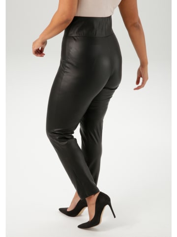 Aniston Legginsy w kolorze czarnym