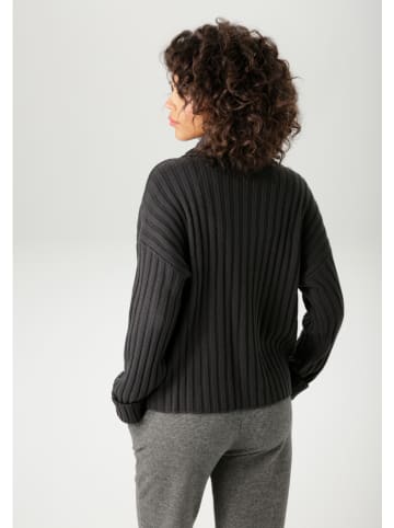 Aniston Rollkragenpullover in Schwarz