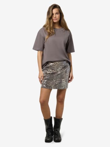 Noisy may Rock in Beige