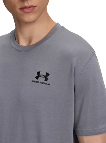 Under Armour Shirt in Grau