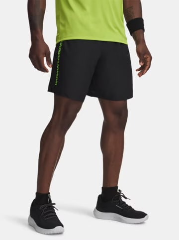 Under Armour Funktionsshorts in Schwarz