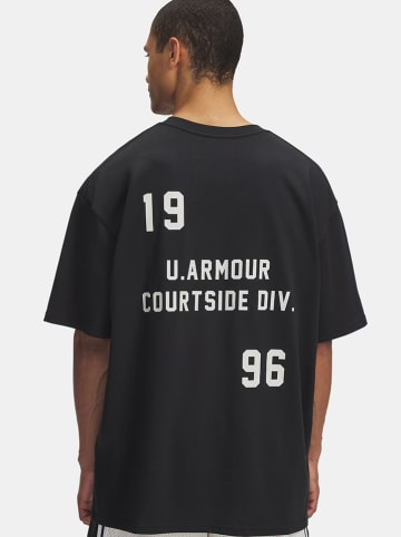 Under Armour Shirt in Schwarz