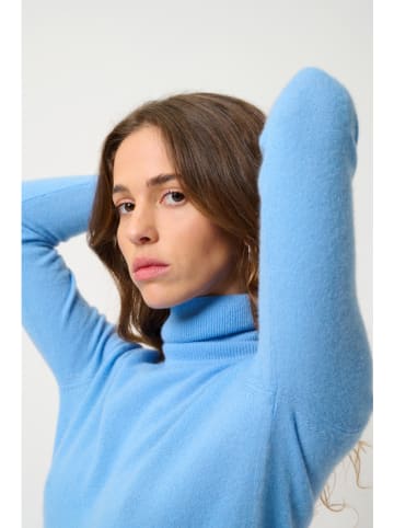 AUTHENTIC CASHMERE Kaszmirowy sweter "Bise" w kolorze błękitnym