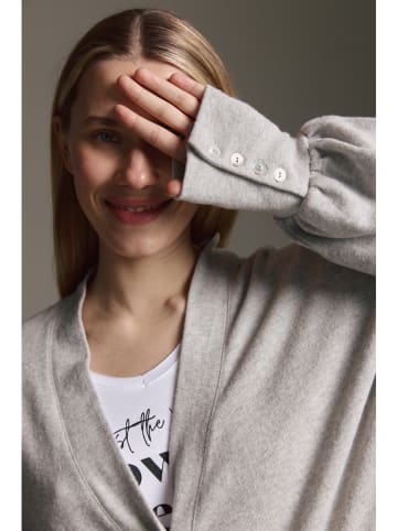 Cotton Candy Cardigan in Hellgrau