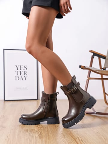 Sixth Sens Boots in Braun