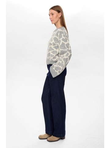 NÜMPH Sweter "Nugrif" w kolorze szaro-kremowym