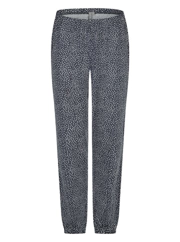 by Louise 2er-Set: Pyjama mit Kuschelsocken in Creme/ Dunkelblau/ Rosa