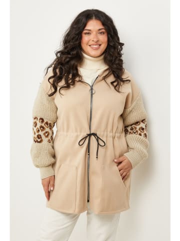 Curvy Lady Parka w kolorze beżowym