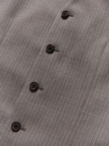 Matinique Weste in Braun