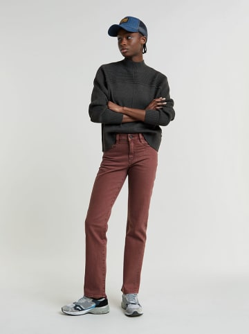 G-Star Dżinsy "Strace" - Straight fit - w kolorze czerwonobrązowym