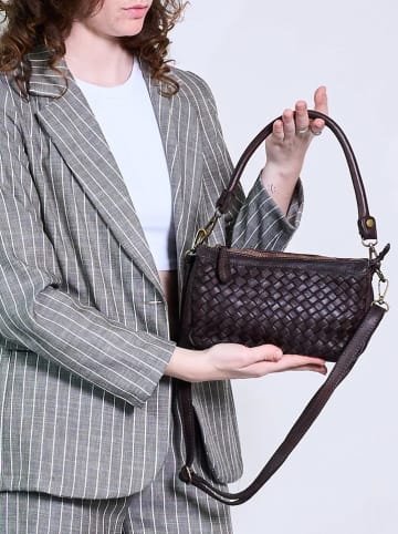 Amara Leder-Schultertasche "Boris" in Braun - (B)24 x (H)16 x (T)7 cm