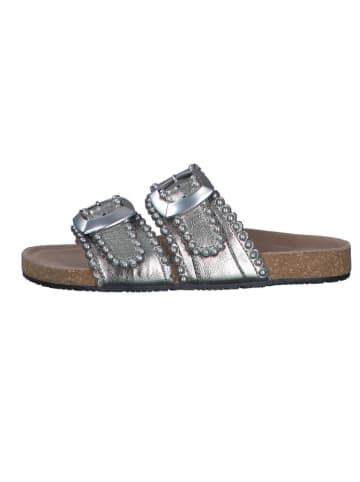 s.Oliver Skórzane klapki w kolorze srebrnym