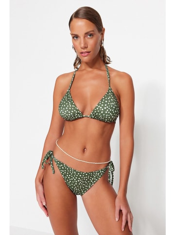 trendyol Bikini in Grün/ Weiß