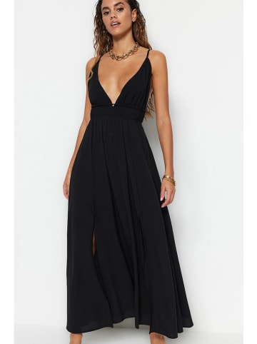 trendyol Kleid in Schwarz