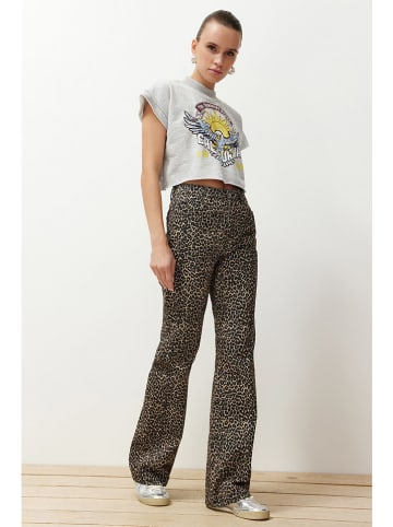 trendyol Jeans in Beige/ Schwarz