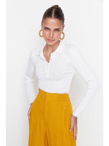 trendyol Poloshirt in Weiß