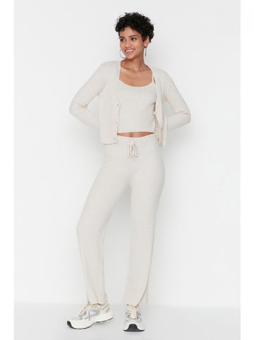 trendyol 3-delige outfit beige
