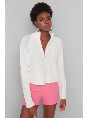 trendyol Pullover in Creme