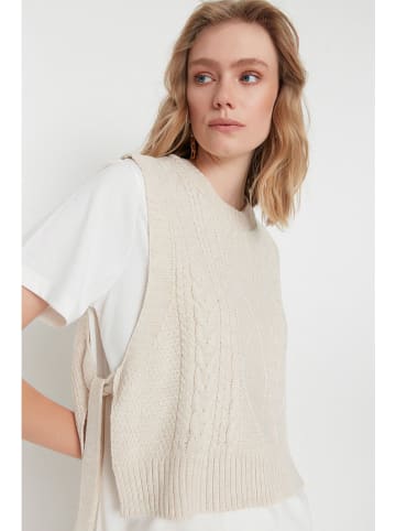 trendyol Pullunder in Creme