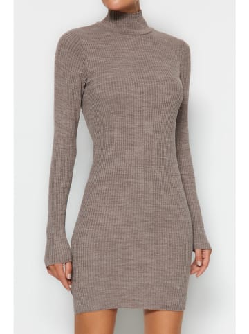trendyol Gebreide jurk bruin