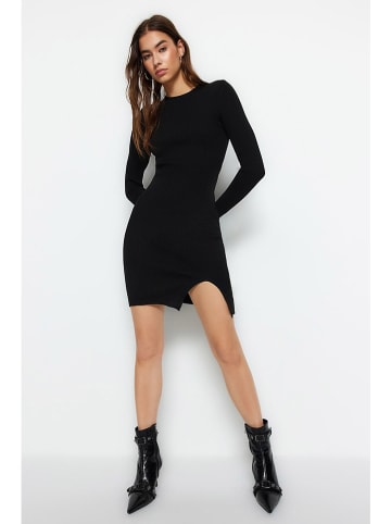 trendyol Sukienka w kolorze czarnym