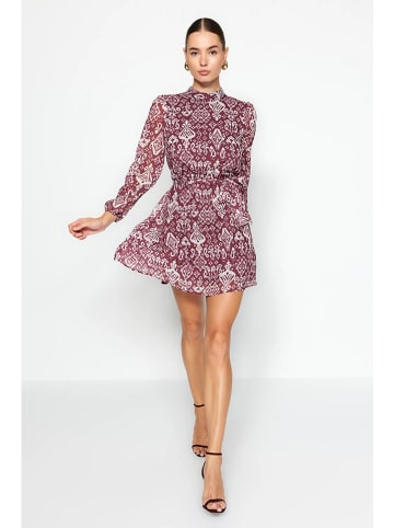 trendyol Kleid in Bordeaux/ Weiß