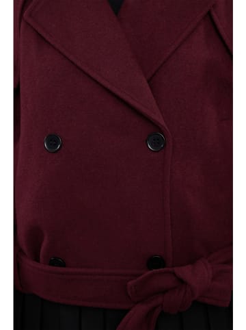 trendyol Übergangsjacke in Rot