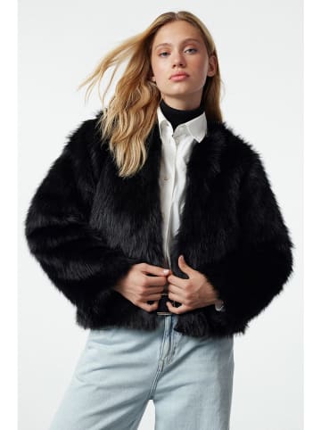 trendyol Tussenjas zwart